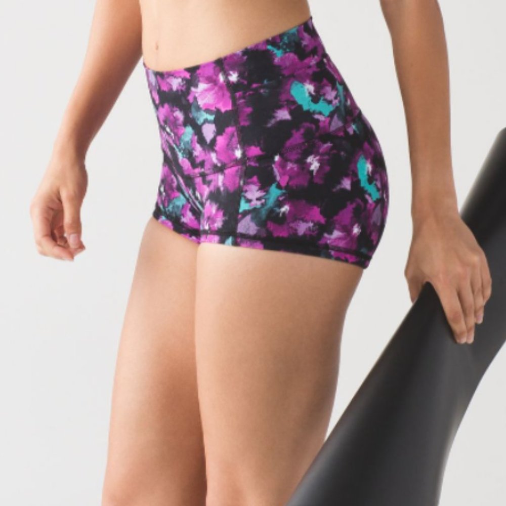 lululemon Wunder Mid-Rise Short 2" - Floral Size 4